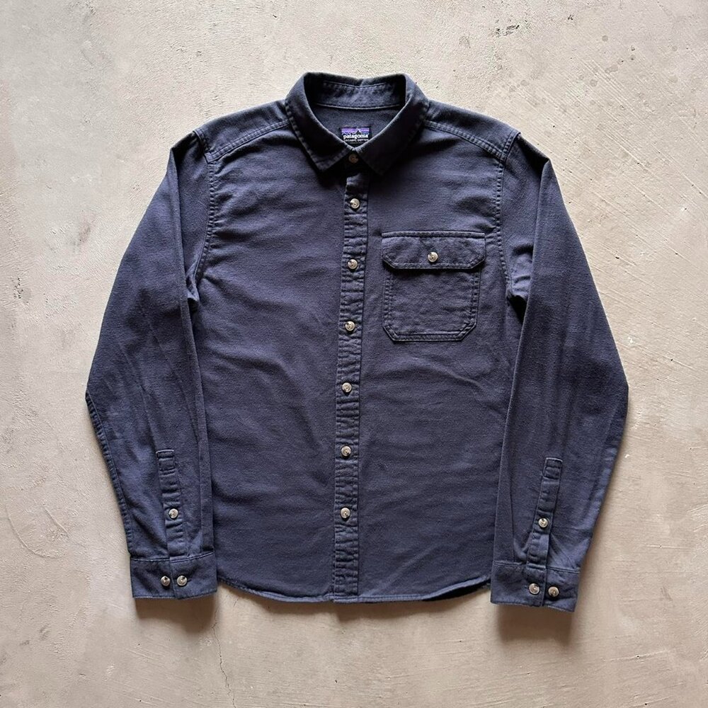 patagonia navy blue button up shirt